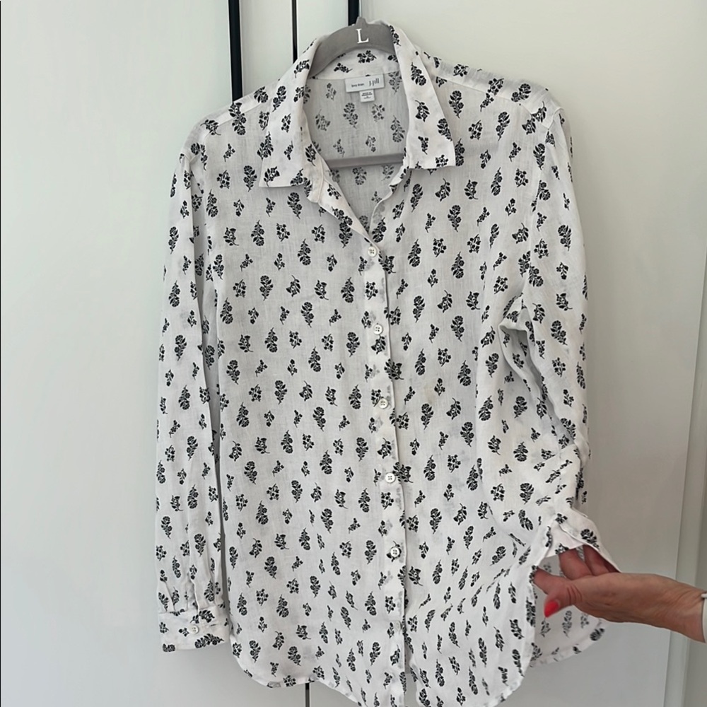 J. Jill White Long Sleeve Button Down Shirt